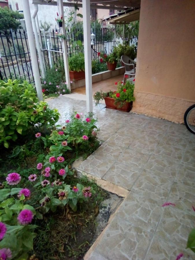 Villa Angela, Traditional Villa In The Village Agios Ioannis Peristerion Екстериор снимка